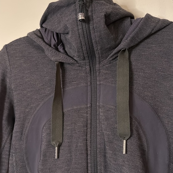 Lululemon In Stride Jacket in Coal - Picture 8 of 10